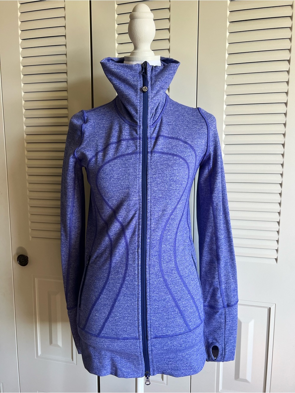 Lululemon Women's Stride Jacket - Purple - Size 4 - Like New - Picture 2 of 6